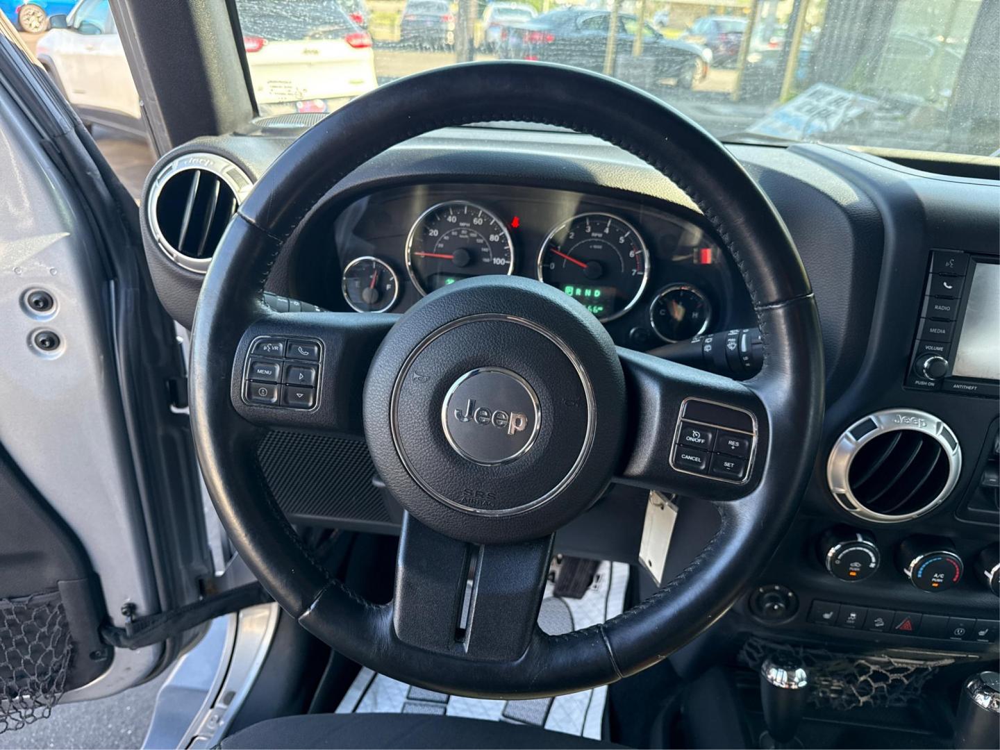 2016 SILVER JEEP WRANGLER (1C4BJWEG1GL) with an V6,3.6L(220 CID),DOHC engine, AUTOMATIC transmission, located at 14600 Frazho Road, Warren, MI, 48089, (586) 776-3400, 42.485996, -82.974220 - Photo#15