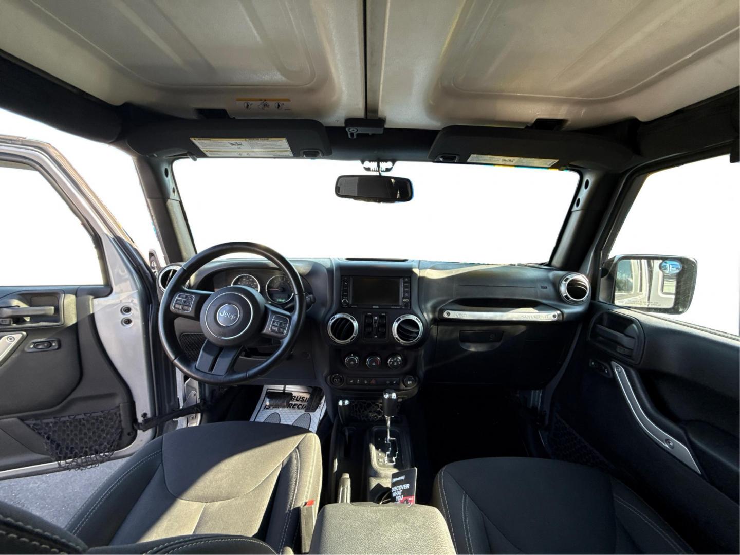 2016 SILVER JEEP WRANGLER (1C4BJWEG1GL) with an V6,3.6L(220 CID),DOHC engine, AUTOMATIC transmission, located at 14600 Frazho Road, Warren, MI, 48089, (586) 776-3400, 42.485996, -82.974220 - Photo#21