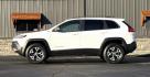 2016 WHITE JEEP CHEROKEE TRAILHAWK (1C4PJMBBXGW) with an L4,2.4L(144 CID),SOHC engine, AUTOMATIC transmission, located at 14600 Frazho Road, Warren, MI, 48089, (586) 776-3400, 42.485996, -82.974220 - Photo#5