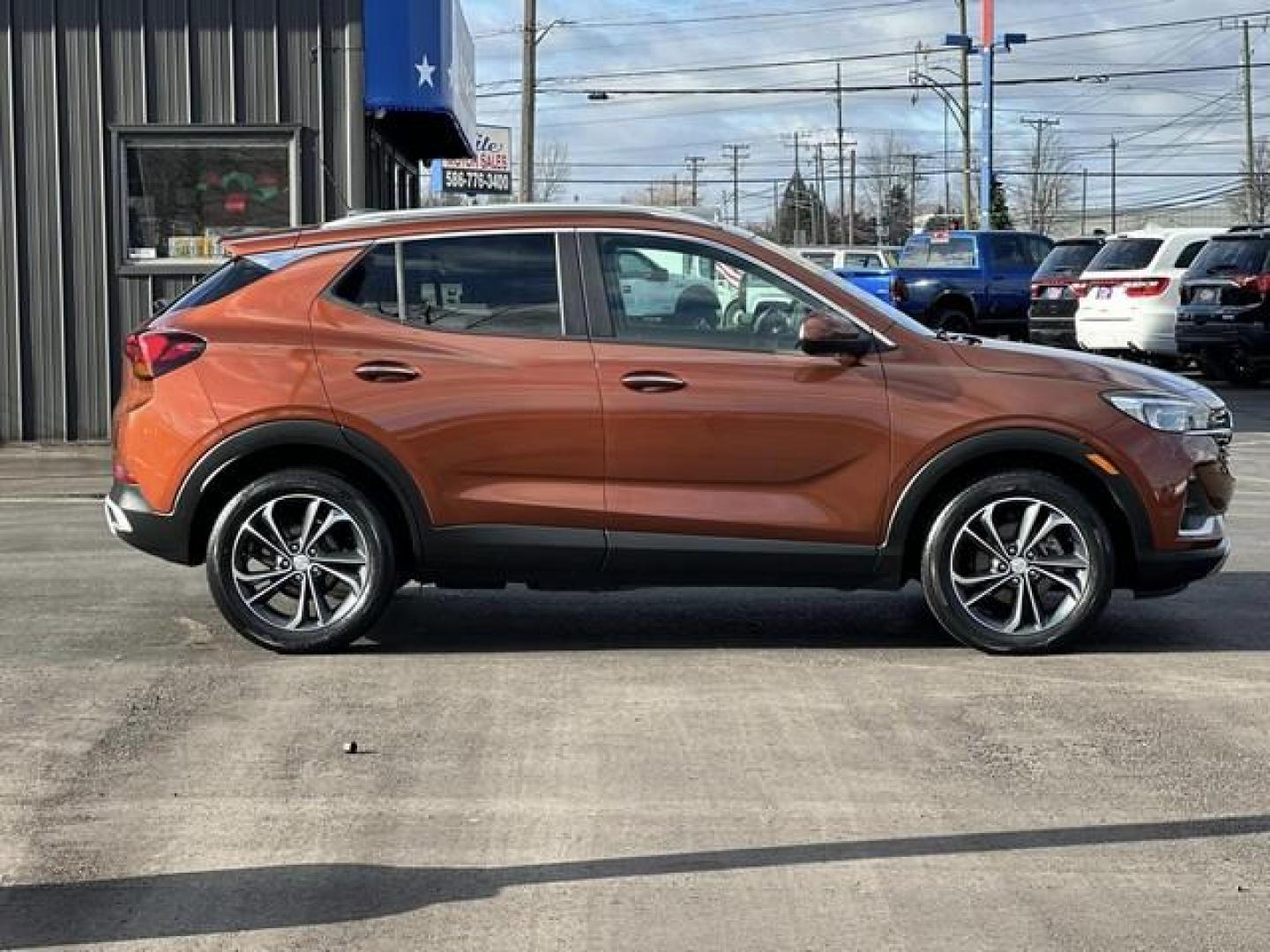 2020 BRONZE FIRE BUICK ENCORE GX (KL4MMDSL5LB) with an L3,1.3L(83 CID),DOHC engine, AUTOMATIC transmission, located at 14600 Frazho Road, Warren, MI, 48089, (586) 776-3400, 42.485996, -82.974220 - Photo#3