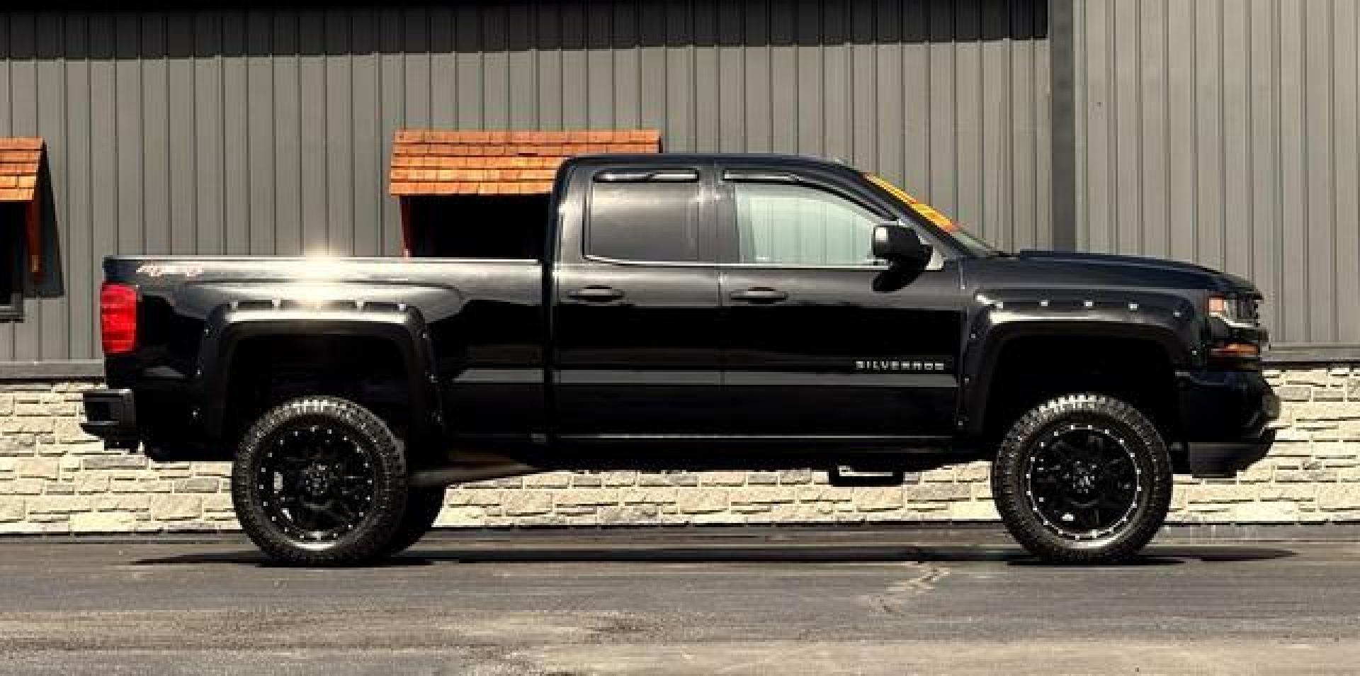 2018 BLACK CHEVROLET SILVERADO 1500 (1GCVKPEC2JZ) with an V8,5.3L(325 CID),OHV engine, AUTOMATIC transmission, located at 14600 Frazho Road, Warren, MI, 48089, (586) 776-3400, 42.485996, -82.974220 - Photo#3