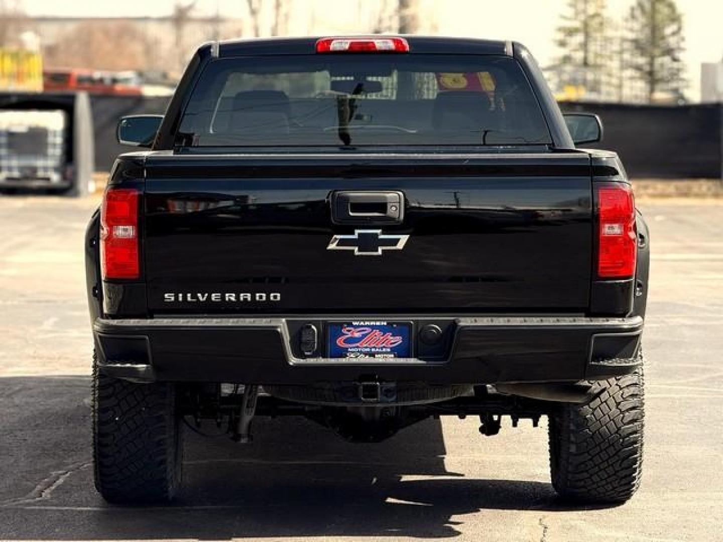 2018 BLACK CHEVROLET SILVERADO 1500 (1GCVKPEC2JZ) with an V8,5.3L(325 CID),OHV engine, AUTOMATIC transmission, located at 14600 Frazho Road, Warren, MI, 48089, (586) 776-3400, 42.485996, -82.974220 - Photo#5