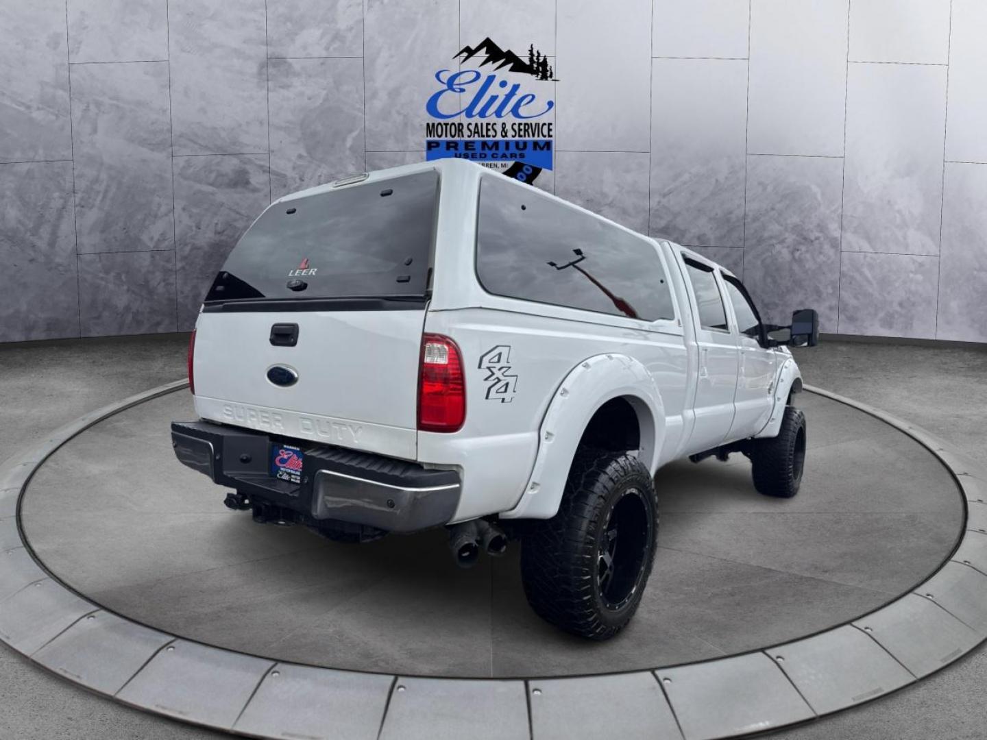 2011 WHITE FORD F-250 SUPER DUTY LARIAT (1FT7W2BT5BE) with an V8,6.7L(406 CID),OHV engine, AUTOMATIC transmission, located at 14600 Frazho Road, Warren, MI, 48089, (586) 776-3400, 42.485996, -82.974220 - Photo#4