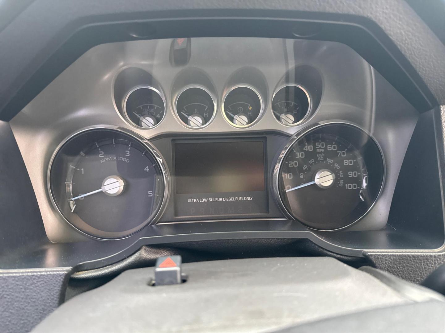 2011 WHITE FORD F-250 SUPER DUTY LARIAT (1FT7W2BT5BE) with an V8,6.7L(406 CID),OHV engine, AUTOMATIC transmission, located at 14600 Frazho Road, Warren, MI, 48089, (586) 776-3400, 42.485996, -82.974220 - Photo#13
