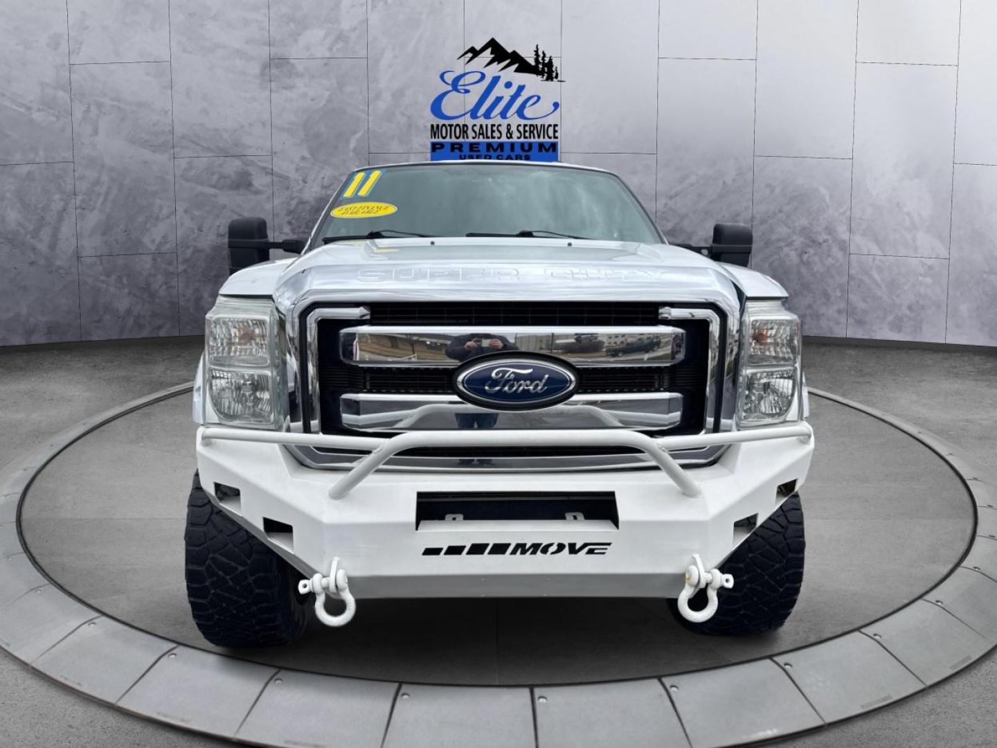 2011 WHITE FORD F-250 SUPER DUTY LARIAT (1FT7W2BT5BE) with an V8,6.7L(406 CID),OHV engine, AUTOMATIC transmission, located at 14600 Frazho Road, Warren, MI, 48089, (586) 776-3400, 42.485996, -82.974220 - Photo#1