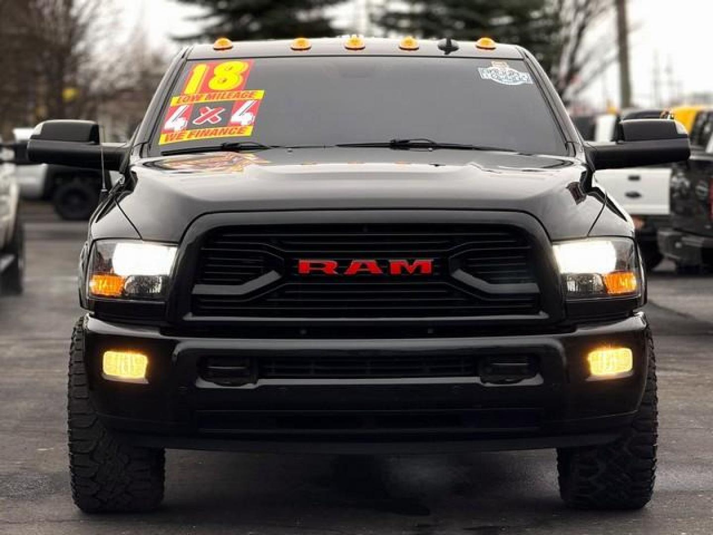 2018 BLACK RAM 2500 (3C6UR5DJ5JG) with an V8,6.4L(392 CID), engine, AUTOMATIC transmission, located at 14600 Frazho Road, Warren, MI, 48089, (586) 776-3400, 42.485996, -82.974220 - Photo#4