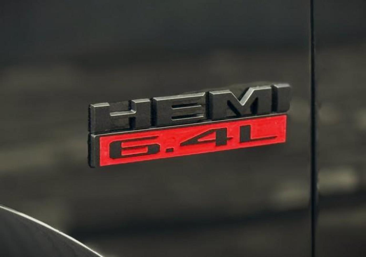 2018 BLACK RAM 2500 (3C6UR5DJ5JG) with an V8,6.4L(392 CID), engine, AUTOMATIC transmission, located at 14600 Frazho Road, Warren, MI, 48089, (586) 776-3400, 42.485996, -82.974220 - Photo#8