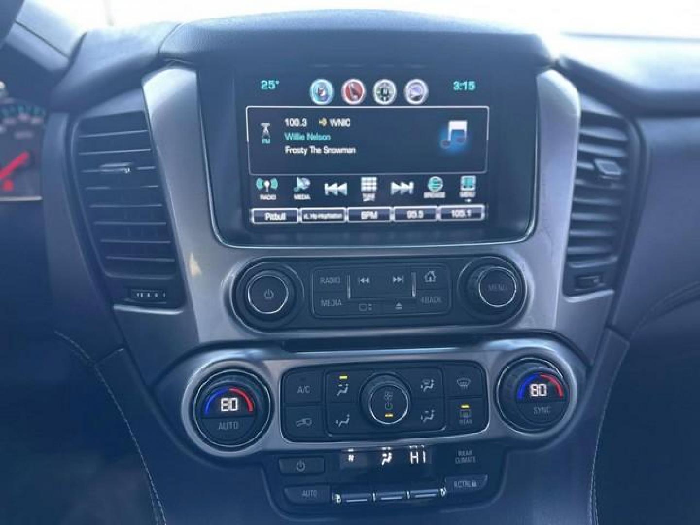 2019 BLUE CHEVROLET TAHOE (1GNSKAKC9KR) with an V8,5.3L(325 CID),OHV engine, AUTOMATIC transmission, located at 14600 Frazho Road, Warren, MI, 48089, (586) 776-3400, 42.485996, -82.974220 - Photo#10