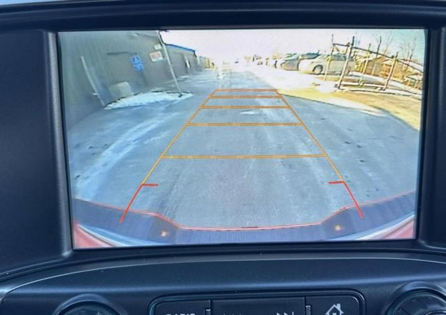 2017 RED CHEVROLET SILVERADO 1500 (3GCUKREC9HG) with an V8,5.3L(325 CID),OHV engine, AUTOMATIC transmission, located at 14600 Frazho Road, Warren, MI, 48089, (586) 776-3400, 42.485996, -82.974220 - Photo#15