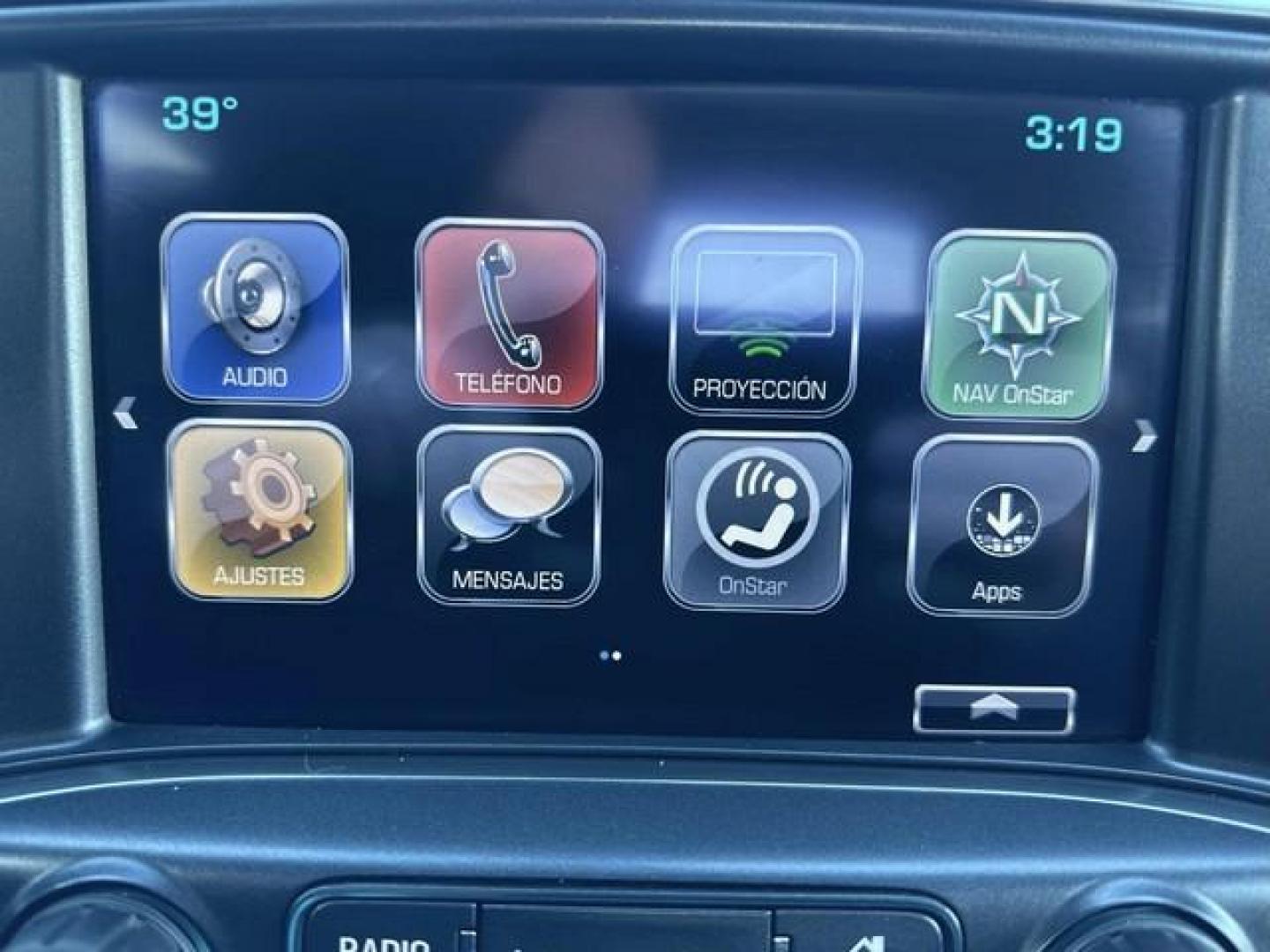 2017 RED CHEVROLET SILVERADO 1500 (3GCUKREC9HG) with an V8,5.3L(325 CID),OHV engine, AUTOMATIC transmission, located at 14600 Frazho Road, Warren, MI, 48089, (586) 776-3400, 42.485996, -82.974220 - Photo#18