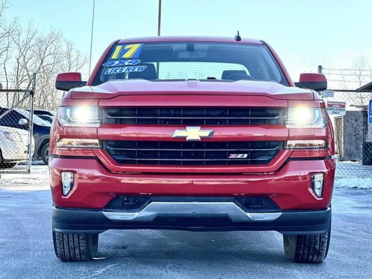 2017 RED CHEVROLET SILVERADO 1500 (3GCUKREC9HG) with an V8,5.3L(325 CID),OHV engine, AUTOMATIC transmission, located at 14600 Frazho Road, Warren, MI, 48089, (586) 776-3400, 42.485996, -82.974220 - Photo#1
