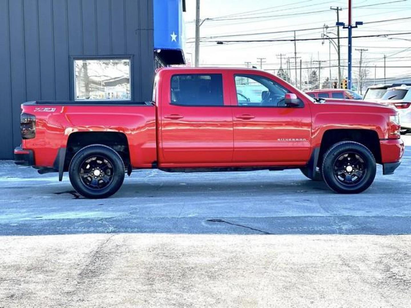 2017 RED CHEVROLET SILVERADO 1500 (3GCUKREC9HG) with an V8,5.3L(325 CID),OHV engine, AUTOMATIC transmission, located at 14600 Frazho Road, Warren, MI, 48089, (586) 776-3400, 42.485996, -82.974220 - Photo#3