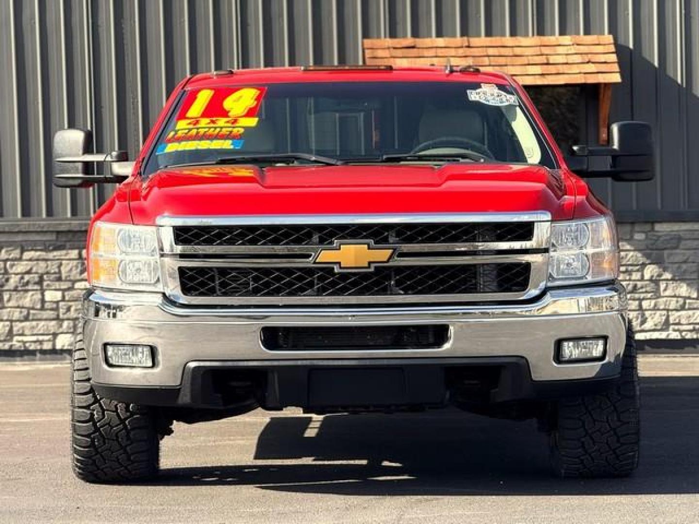2014 RED CHEVROLET SILVERADO 2500 HD (1GC1KYE87EF) with an V8,6.6L(403 CID),OHV engine, AUTOMATIC transmission, located at 14600 Frazho Road, Warren, MI, 48089, (586) 776-3400, 42.485996, -82.974220 - Photo#4