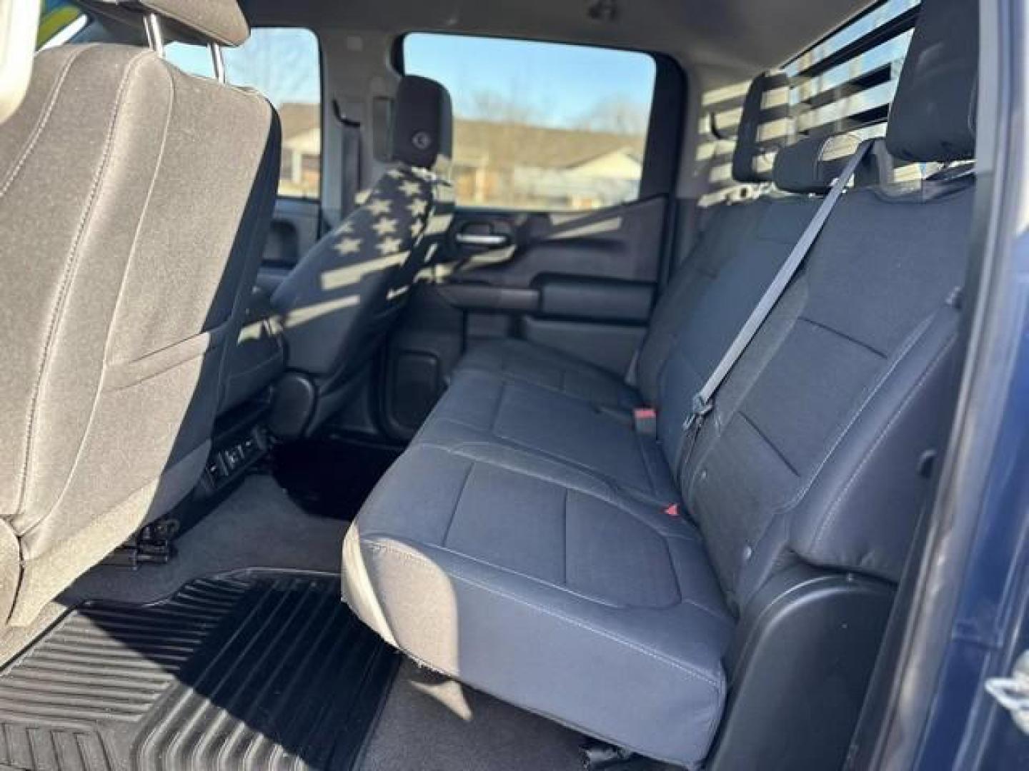2019 BLUE CHEVROLET SILVERADO 1500 (3GCUYDED7KG) with an V8,5.3L(325 CID),OHV engine, AUTOMATIC transmission, located at 14600 Frazho Road, Warren, MI, 48089, (586) 776-3400, 42.485996, -82.974220 - Photo#9