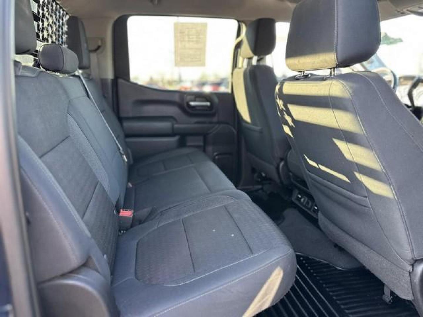 2019 BLUE CHEVROLET SILVERADO 1500 (3GCUYDED7KG) with an V8,5.3L(325 CID),OHV engine, AUTOMATIC transmission, located at 14600 Frazho Road, Warren, MI, 48089, (586) 776-3400, 42.485996, -82.974220 - Photo#12