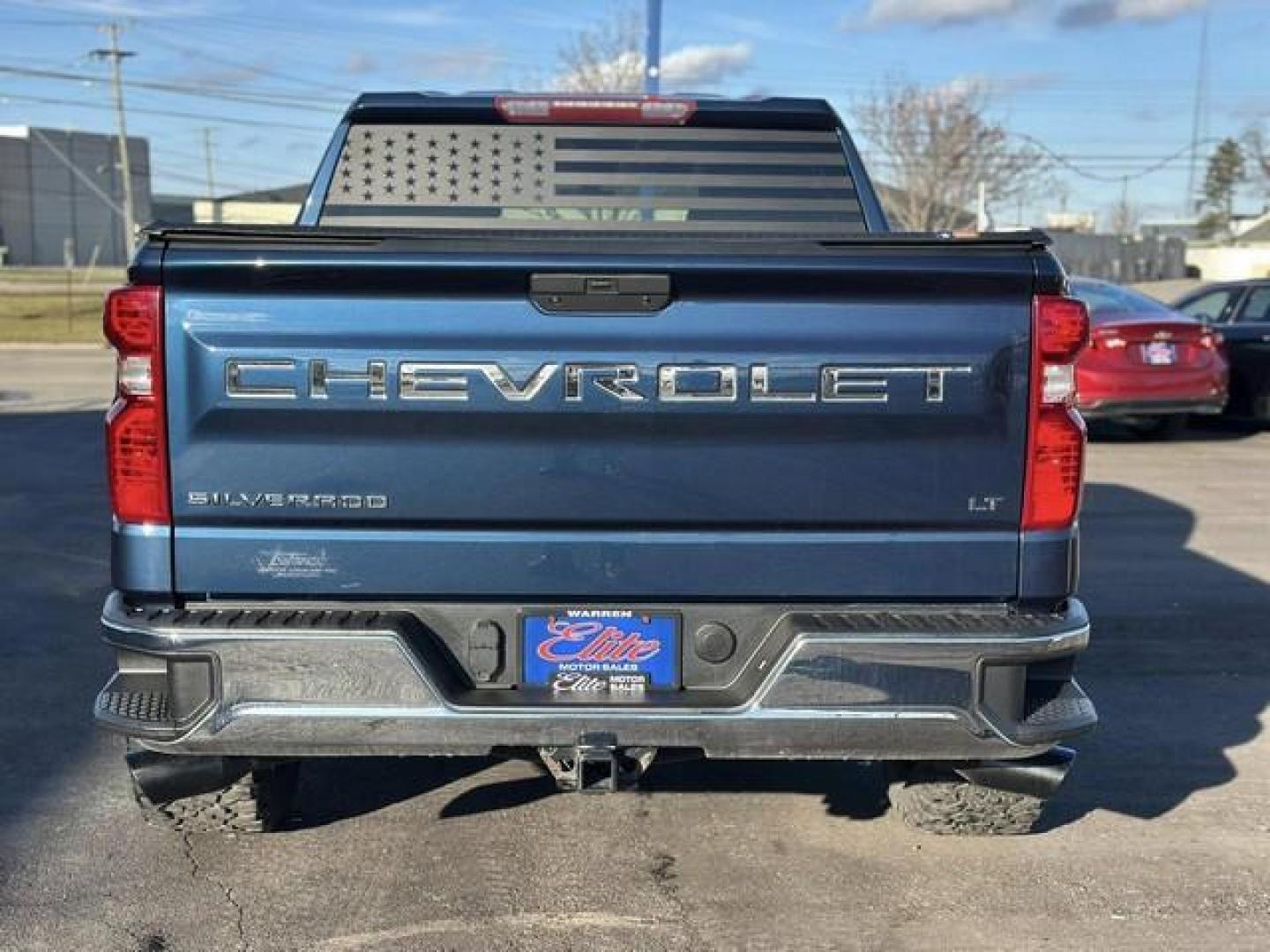 2019 BLUE CHEVROLET SILVERADO 1500 (3GCUYDED7KG) with an V8,5.3L(325 CID),OHV engine, AUTOMATIC transmission, located at 14600 Frazho Road, Warren, MI, 48089, (586) 776-3400, 42.485996, -82.974220 - Photo#5