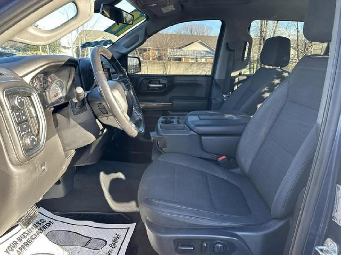 2019 BLUE CHEVROLET SILVERADO 1500 (3GCUYDED7KG) with an V8,5.3L(325 CID),OHV engine, AUTOMATIC transmission, located at 14600 Frazho Road, Warren, MI, 48089, (586) 776-3400, 42.485996, -82.974220 - Photo#8