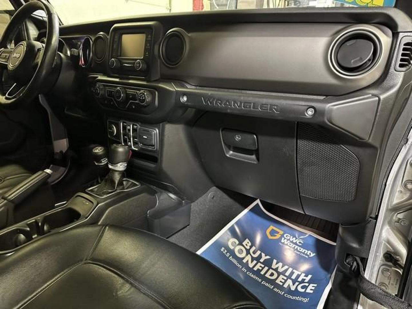 2018 SILVER JEEP WRANGLER (1C4HJXDG4JW) with an V6,3.6L(220 CID),DOHC engine, AUTOMATIC transmission, located at 14600 Frazho Road, Warren, MI, 48089, (586) 776-3400, 42.485996, -82.974220 - Photo#13