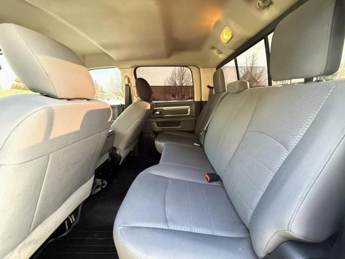 2017 WHITE RAM 2500 (3C6UR5DL9HG) with an L6,6.7L(408 CID),OHV engine, AUTOMATIC transmission, located at 14600 Frazho Road, Warren, MI, 48089, (586) 776-3400, 42.485996, -82.974220 - Photo#8