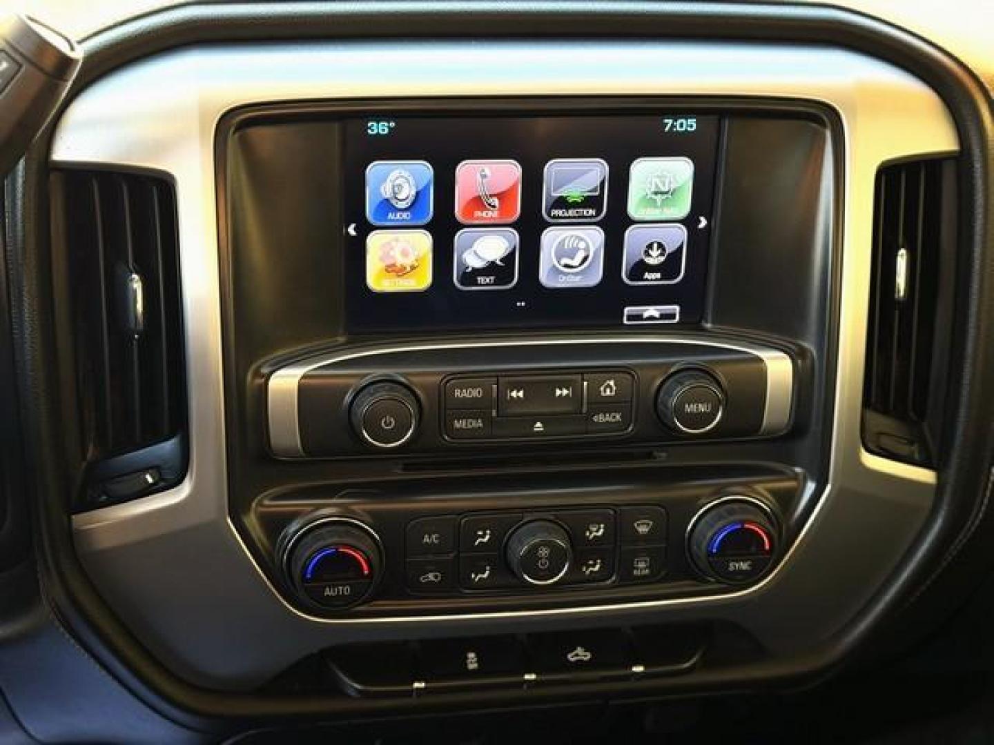 2017 BLUE GMC SIERRA 1500 (1GTV2MEC8HZ) with an V8,5.3L(325 CID),OHV engine, AUTOMATIC transmission, located at 14600 Frazho Road, Warren, MI, 48089, (586) 776-3400, 42.485996, -82.974220 - Photo#9