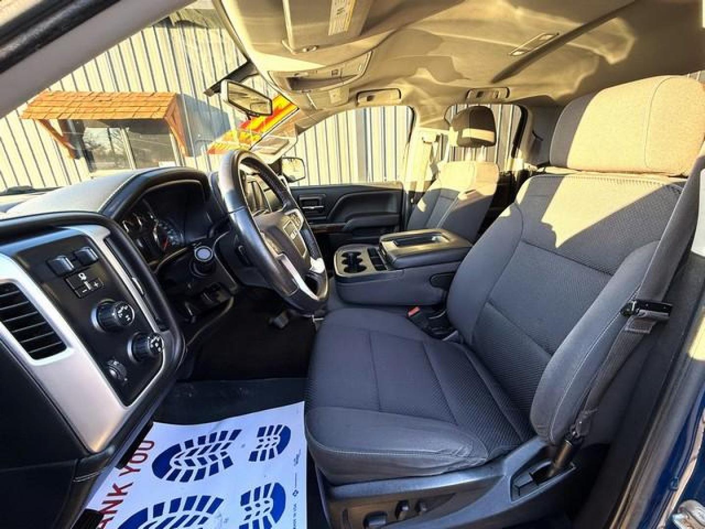 2017 BLUE GMC SIERRA 1500 (1GTV2MEC8HZ) with an V8,5.3L(325 CID),OHV engine, AUTOMATIC transmission, located at 14600 Frazho Road, Warren, MI, 48089, (586) 776-3400, 42.485996, -82.974220 - Photo#5