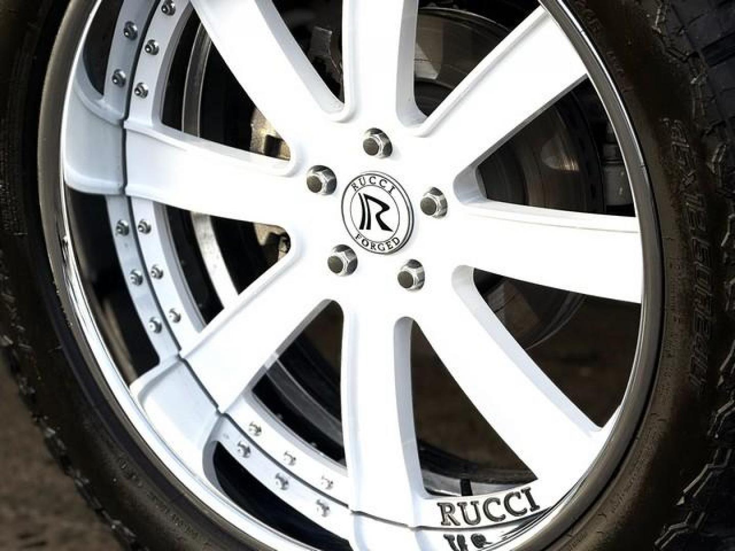 2021 WHITE JEEP WRANGLER (1C4HJXEG6MW) with an V6,3.6L(220 CID), engine, AUTOMATIC transmission, located at 14600 Frazho Road, Warren, MI, 48089, (586) 776-3400, 42.485996, -82.974220 - Photo#11