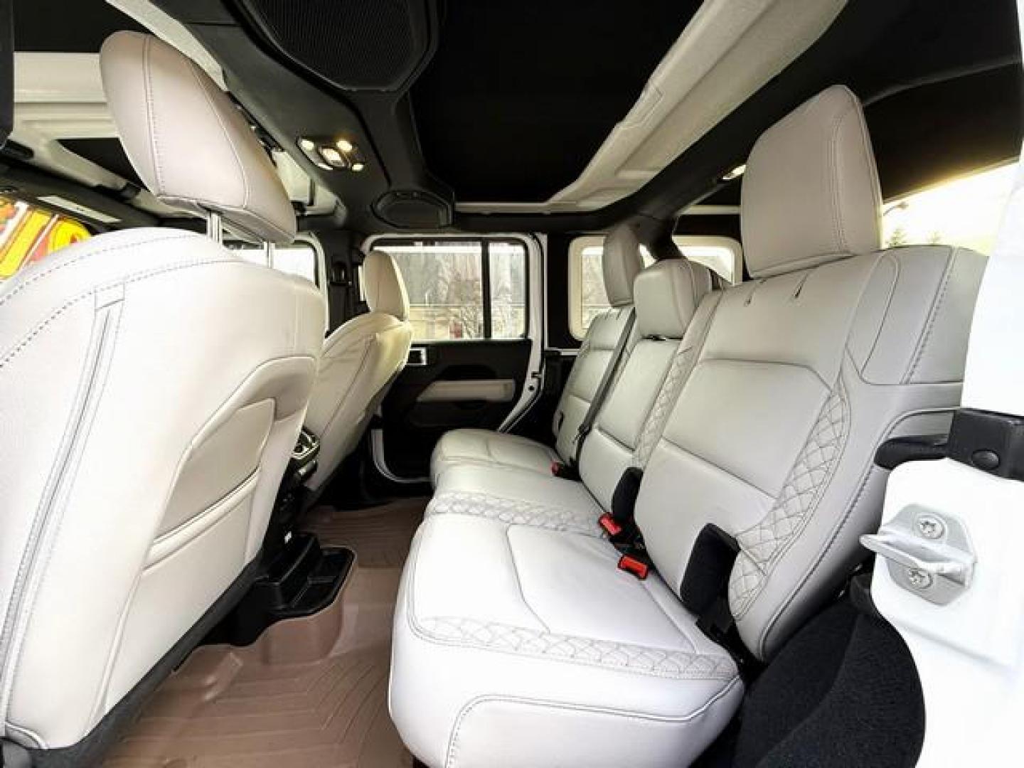 2021 WHITE JEEP WRANGLER (1C4HJXEG6MW) with an V6,3.6L(220 CID), engine, AUTOMATIC transmission, located at 14600 Frazho Road, Warren, MI, 48089, (586) 776-3400, 42.485996, -82.974220 - Photo#13