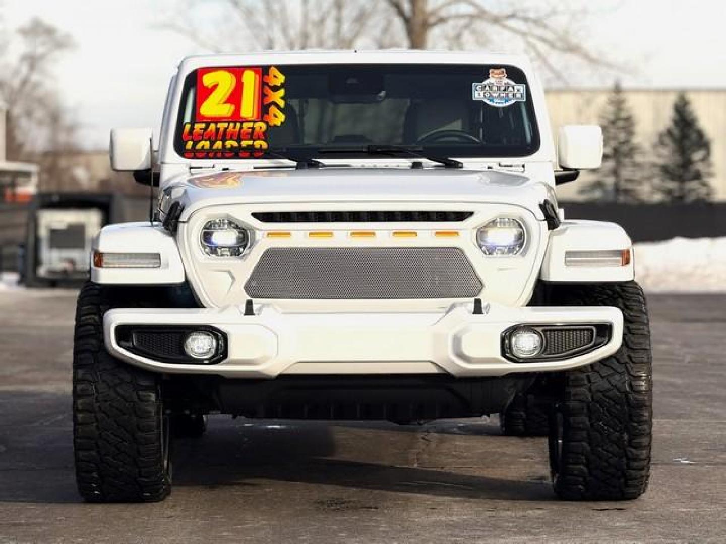 2021 WHITE JEEP WRANGLER (1C4HJXEG6MW) with an V6,3.6L(220 CID), engine, AUTOMATIC transmission, located at 14600 Frazho Road, Warren, MI, 48089, (586) 776-3400, 42.485996, -82.974220 - Photo#4