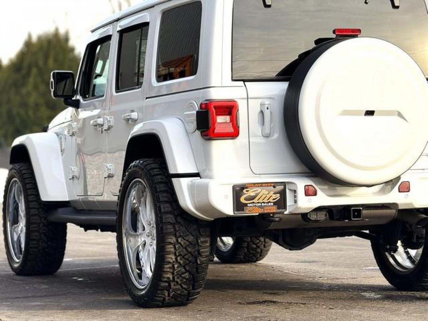 2021 WHITE JEEP WRANGLER (1C4HJXEG6MW) with an V6,3.6L(220 CID), engine, AUTOMATIC transmission, located at 14600 Frazho Road, Warren, MI, 48089, (586) 776-3400, 42.485996, -82.974220 - Photo#7