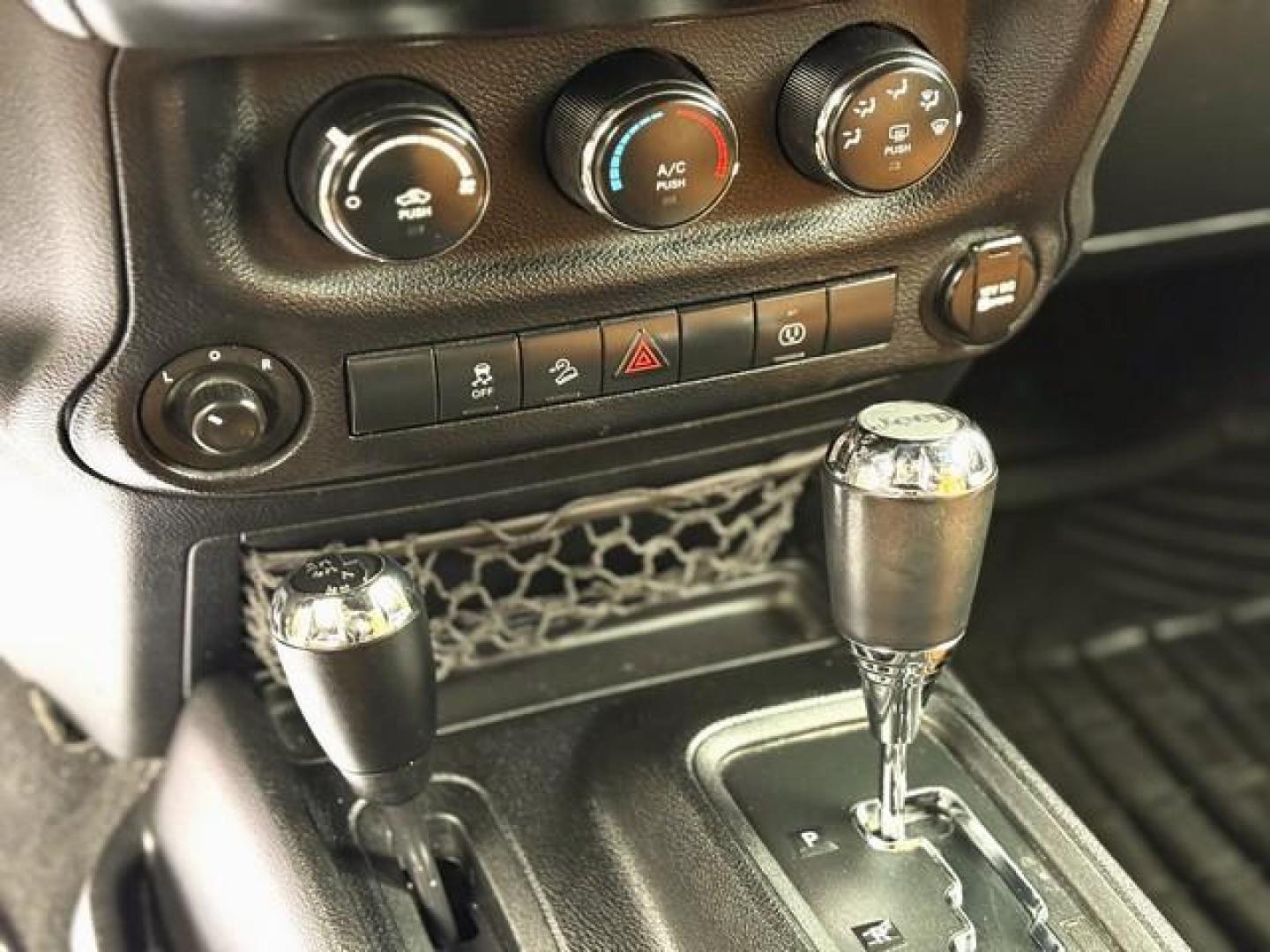 2013 GREEN JEEP WRANGLER (1C4BJWEG9DL) with an V6,3.6L(220 CID),DOHC engine, AUTOMATIC transmission, located at 14600 Frazho Road, Warren, MI, 48089, (586) 776-3400, 42.485996, -82.974220 - Photo#12
