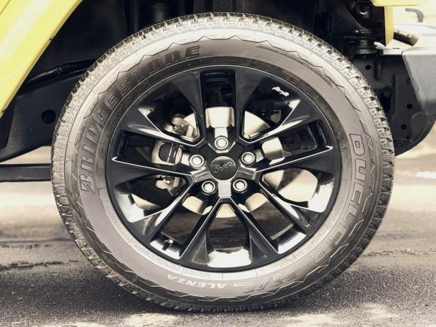 2013 GREEN JEEP WRANGLER (1C4BJWEG9DL) with an V6,3.6L(220 CID),DOHC engine, AUTOMATIC transmission, located at 14600 Frazho Road, Warren, MI, 48089, (586) 776-3400, 42.485996, -82.974220 - Photo#6