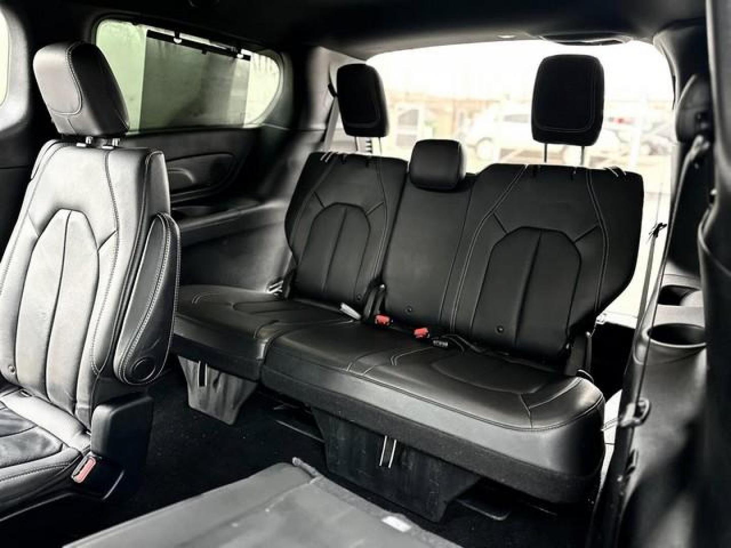 2019 Brilliant Black Crystal Pearl CHRYSLER PACIFICA (2C4RC1EG0KR) with an V6,3.6L(220 CID),DOHC engine, AUTOMATIC transmission, located at 14600 Frazho Road, Warren, MI, 48089, (586) 776-3400, 42.485996, -82.974220 - Photo#11