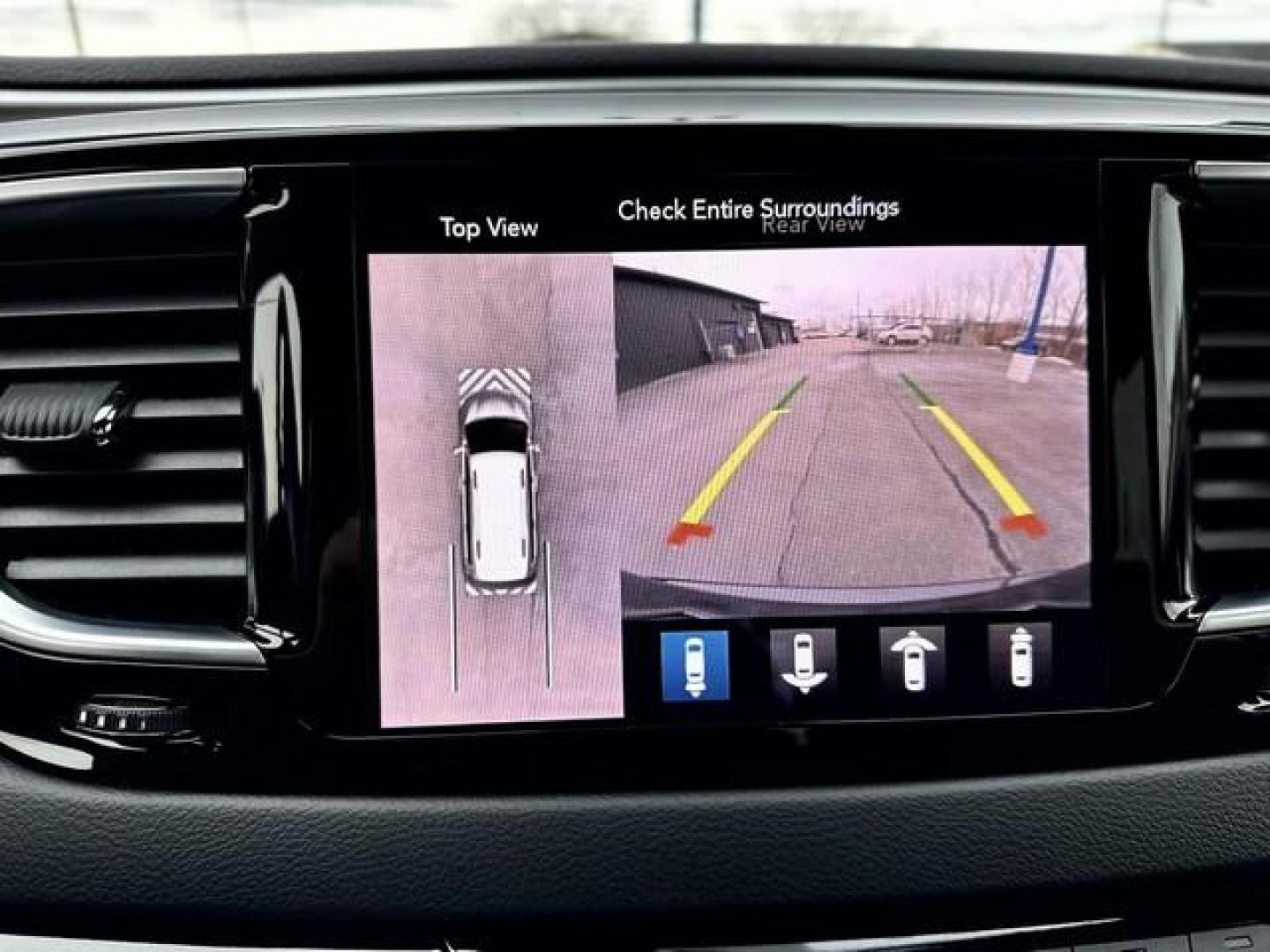 2019 Brilliant Black Crystal Pearl CHRYSLER PACIFICA (2C4RC1EG0KR) with an V6,3.6L(220 CID),DOHC engine, AUTOMATIC transmission, located at 14600 Frazho Road, Warren, MI, 48089, (586) 776-3400, 42.485996, -82.974220 - Photo#19