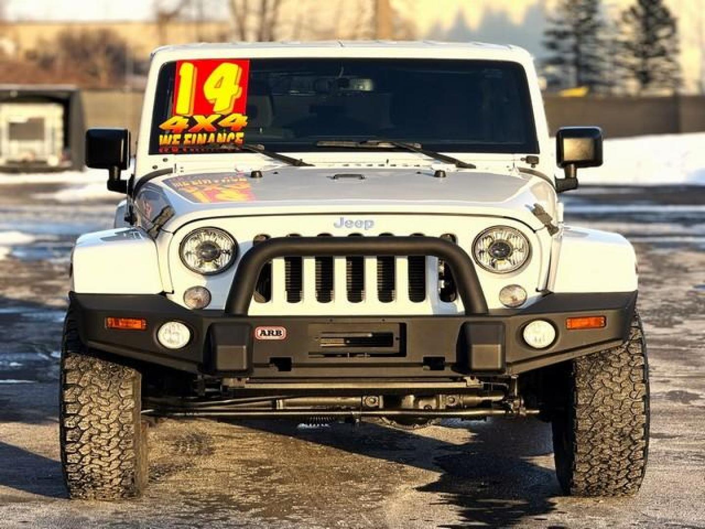 2014 WHITE JEEP WRANGLER (1C4BJWEG1EL) with an V6,3.6L(220 CID),DOHC engine, AUTOMATIC transmission, located at 14600 Frazho Road, Warren, MI, 48089, (586) 776-3400, 42.485996, -82.974220 - Photo#2
