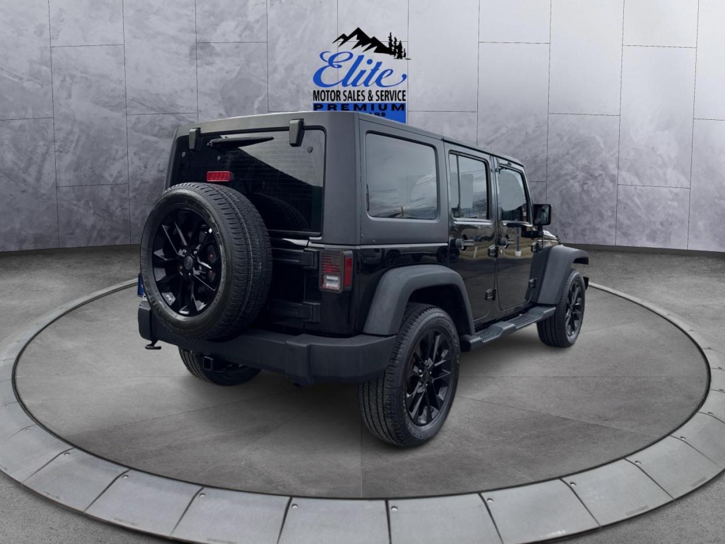 2013 BLACK JEEP WRANGLER (1C4BJWDG3DL) with an V6,3.6L(220 CID),DOHC engine, AUTOMATIC transmission, located at 14600 Frazho Road, Warren, MI, 48089, (586) 776-3400, 42.485996, -82.974220 - Photo#4
