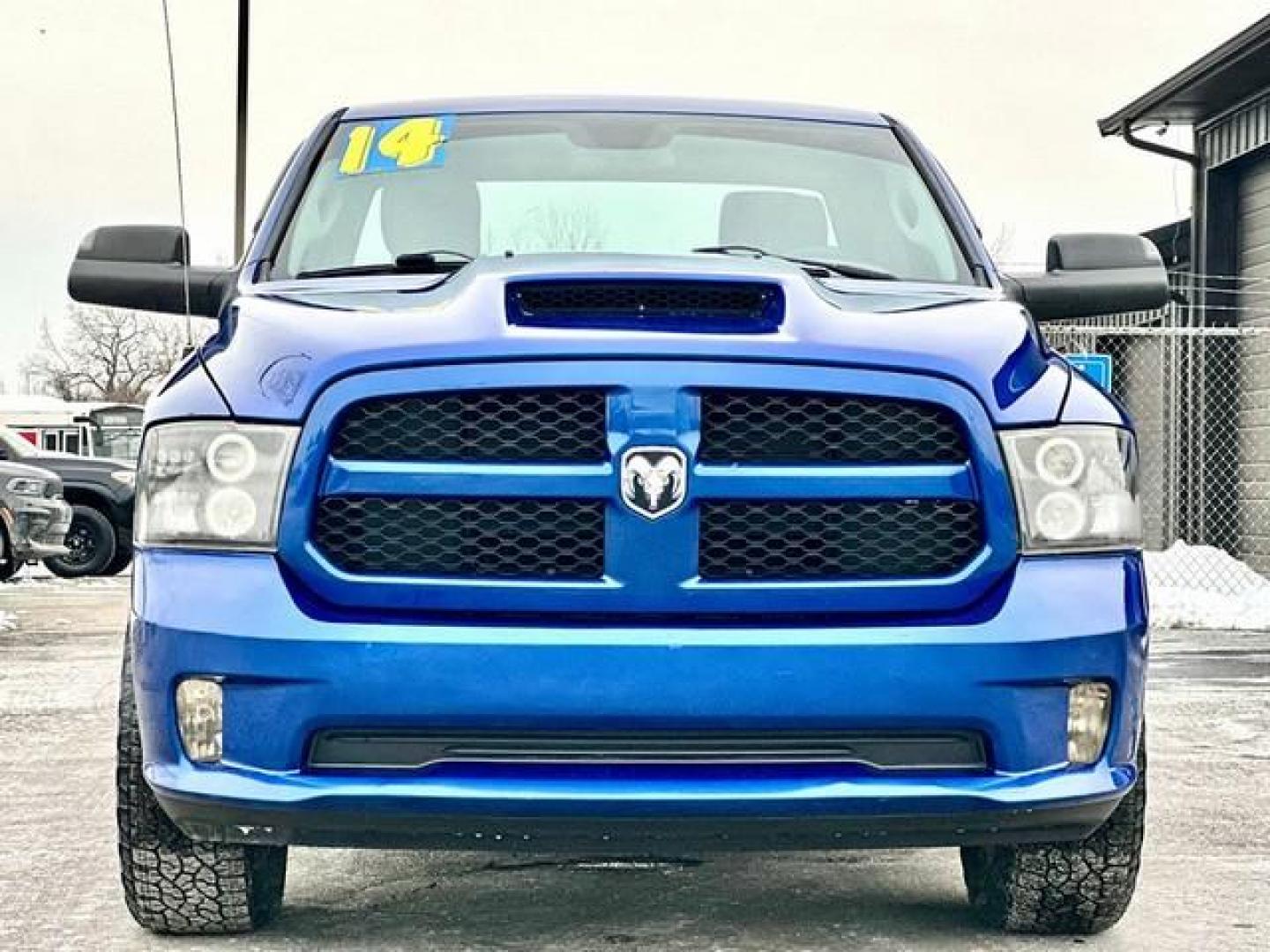 2014 BLUE RAM 1500 (1C6RR7FT5ES) with an V8,5.7L(345 CID),OHV engine, AUTOMATIC transmission, located at 14600 Frazho Road, Warren, MI, 48089, (586) 776-3400, 42.485996, -82.974220 - Photo#1