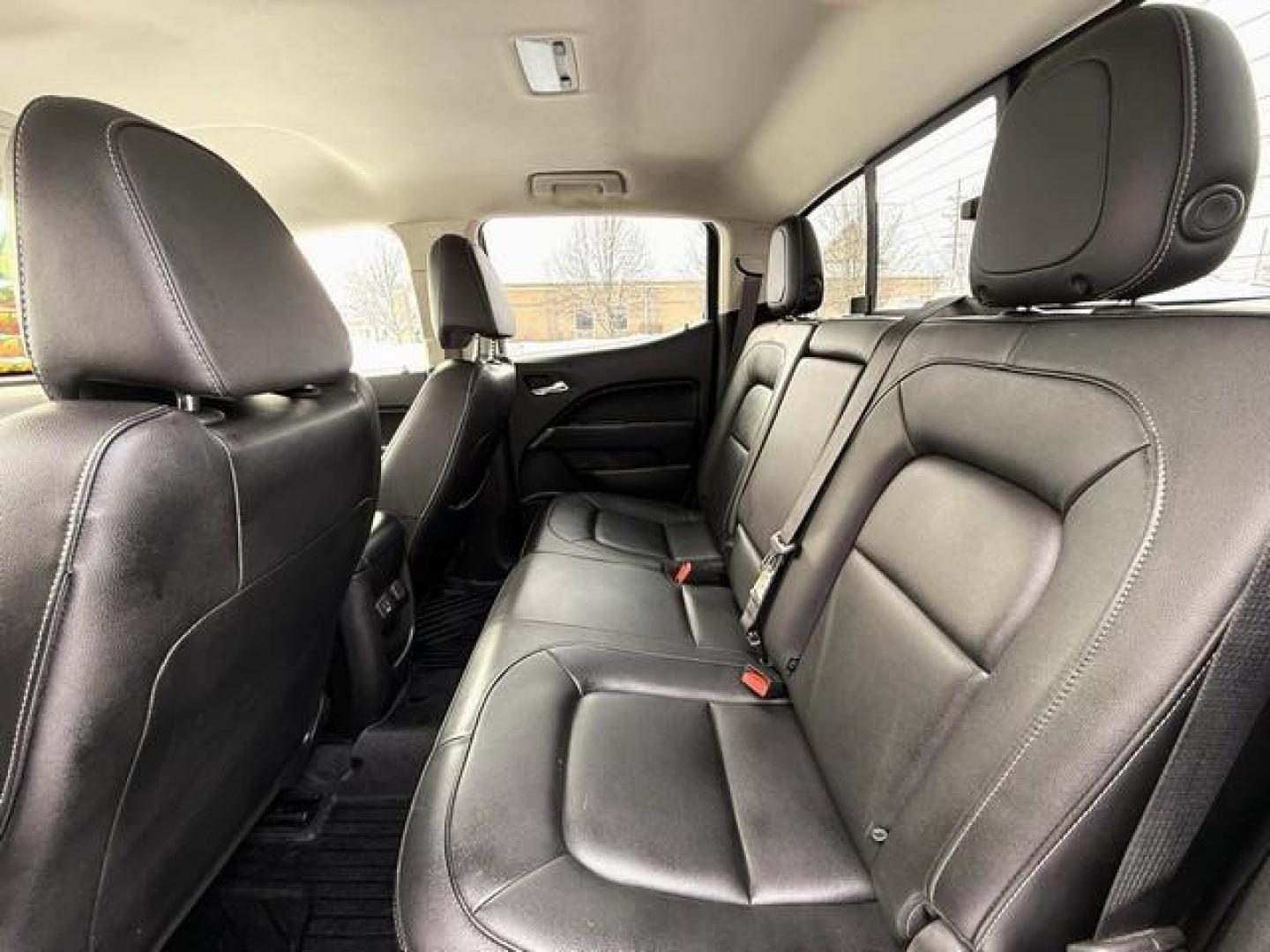 2019 WHITE CHEVROLET COLORADO (1GCGTEEN6K1) with an V6,3.6L(222 CID),DOHC engine, AUTOMATIC transmission, located at 14600 Frazho Road, Warren, MI, 48089, (586) 776-3400, 42.485996, -82.974220 - Photo#10