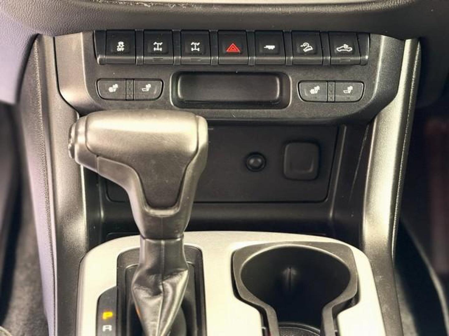2019 WHITE CHEVROLET COLORADO (1GCGTEEN6K1) with an V6,3.6L(222 CID),DOHC engine, AUTOMATIC transmission, located at 14600 Frazho Road, Warren, MI, 48089, (586) 776-3400, 42.485996, -82.974220 - Photo#14