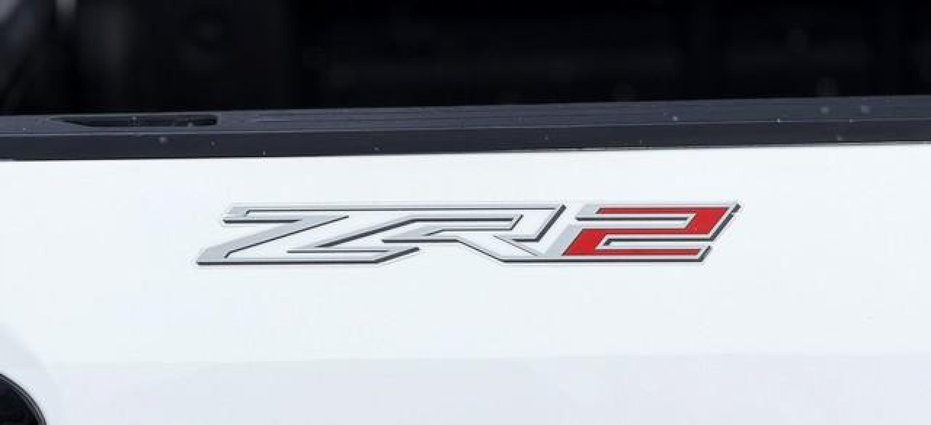 2019 WHITE CHEVROLET COLORADO (1GCGTEEN6K1) with an V6,3.6L(222 CID),DOHC engine, AUTOMATIC transmission, located at 14600 Frazho Road, Warren, MI, 48089, (586) 776-3400, 42.485996, -82.974220 - Photo#7
