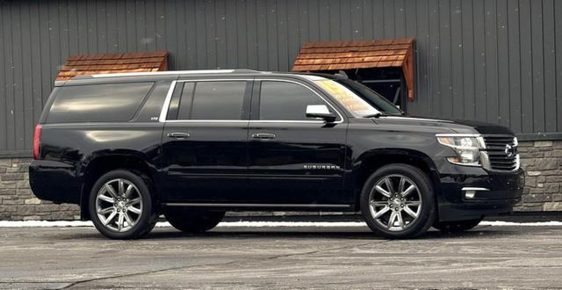 2015 BLACK CHEVROLET SUBURBAN (1GNSKKKC4FR) with an V8,5.3L(325 CID),OHV engine, AUTOMATIC transmission, located at 14600 Frazho Road, Warren, MI, 48089, (586) 776-3400, 42.485996, -82.974220 - Photo#6