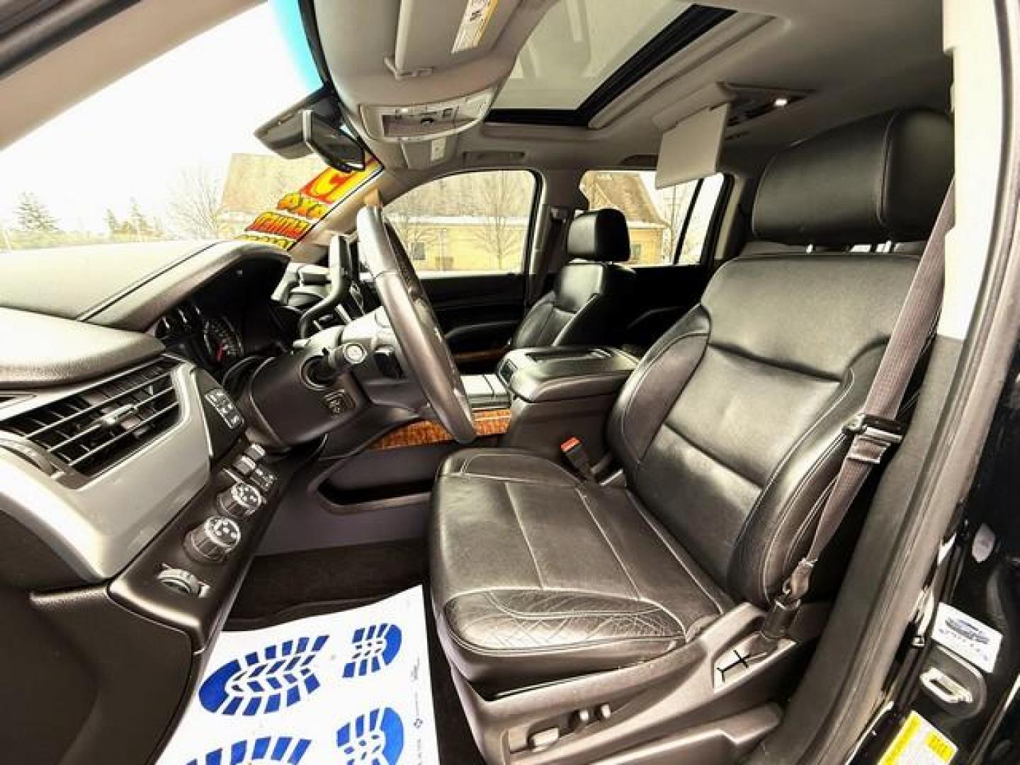 2015 BLACK CHEVROLET SUBURBAN (1GNSKKKC4FR) with an V8,5.3L(325 CID),OHV engine, AUTOMATIC transmission, located at 14600 Frazho Road, Warren, MI, 48089, (586) 776-3400, 42.485996, -82.974220 - Photo#7