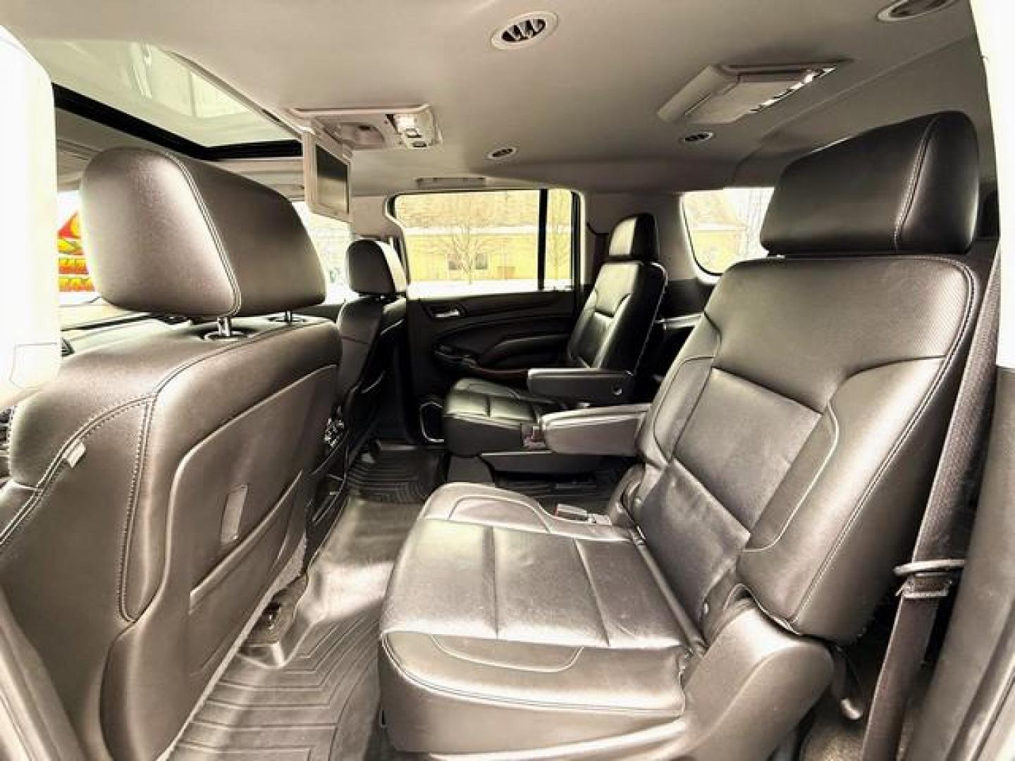 2015 BLACK CHEVROLET SUBURBAN (1GNSKKKC4FR) with an V8,5.3L(325 CID),OHV engine, AUTOMATIC transmission, located at 14600 Frazho Road, Warren, MI, 48089, (586) 776-3400, 42.485996, -82.974220 - Photo#8