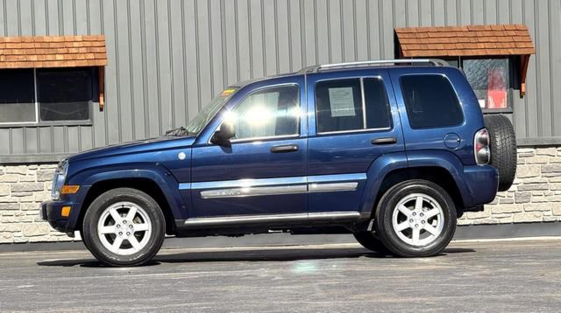 2007 BLUE JEEP LIBERTY (1J4GL58K37W) with an V6,3.7L(226 CID),SOHC engine, AUTOMATIC transmission, located at 14600 Frazho Road, Warren, MI, 48089, (586) 776-3400, 42.485996, -82.974220 - Photo#0