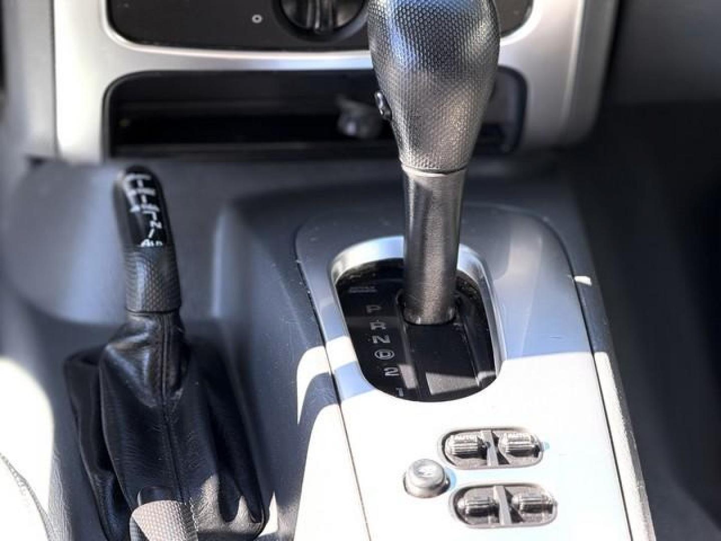 2007 BLUE JEEP LIBERTY (1J4GL58K37W) with an V6,3.7L(226 CID),SOHC engine, AUTOMATIC transmission, located at 14600 Frazho Road, Warren, MI, 48089, (586) 776-3400, 42.485996, -82.974220 - Photo#10