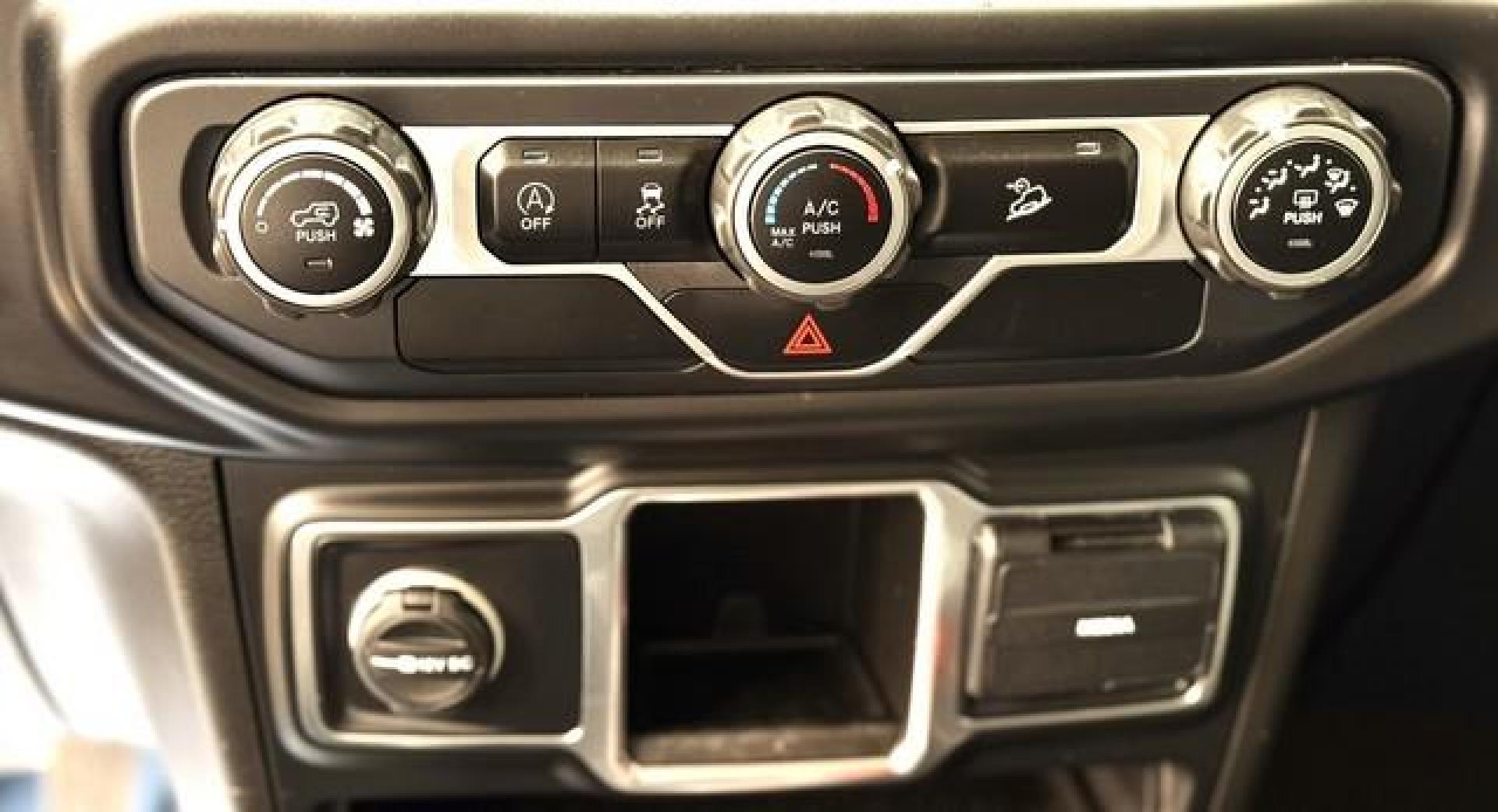 2021 BLACK JEEP WRANGLER (1C4HJXAG7MW) with an V6,3.6L(220 CID), engine, AUTOMATIC transmission, located at 14600 Frazho Road, Warren, MI, 48089, (586) 776-3400, 42.485996, -82.974220 - Photo#11