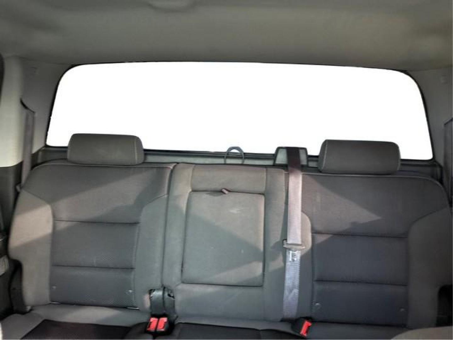 2015 WHITE CHEVROLET SILVERADO 1500 (3GCUKREC4FG) with an V8,5.3L(325 CID),OHV engine, AUTOMATIC transmission, located at 14600 Frazho Road, Warren, MI, 48089, (586) 776-3400, 42.485996, -82.974220 - Photo#14