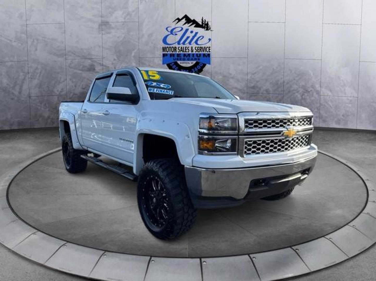 2015 WHITE CHEVROLET SILVERADO 1500 (3GCUKREC4FG) with an V8,5.3L(325 CID),OHV engine, AUTOMATIC transmission, located at 14600 Frazho Road, Warren, MI, 48089, (586) 776-3400, 42.485996, -82.974220 - Photo#2