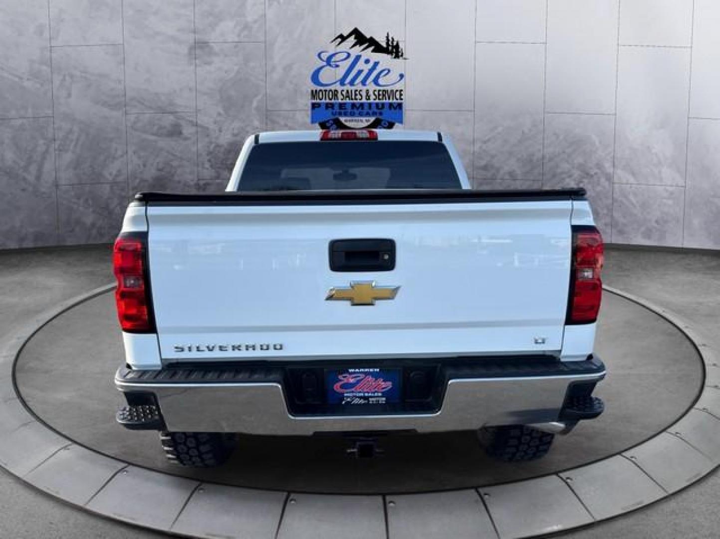 2015 WHITE CHEVROLET SILVERADO 1500 (3GCUKREC4FG) with an V8,5.3L(325 CID),OHV engine, AUTOMATIC transmission, located at 14600 Frazho Road, Warren, MI, 48089, (586) 776-3400, 42.485996, -82.974220 - Photo#5