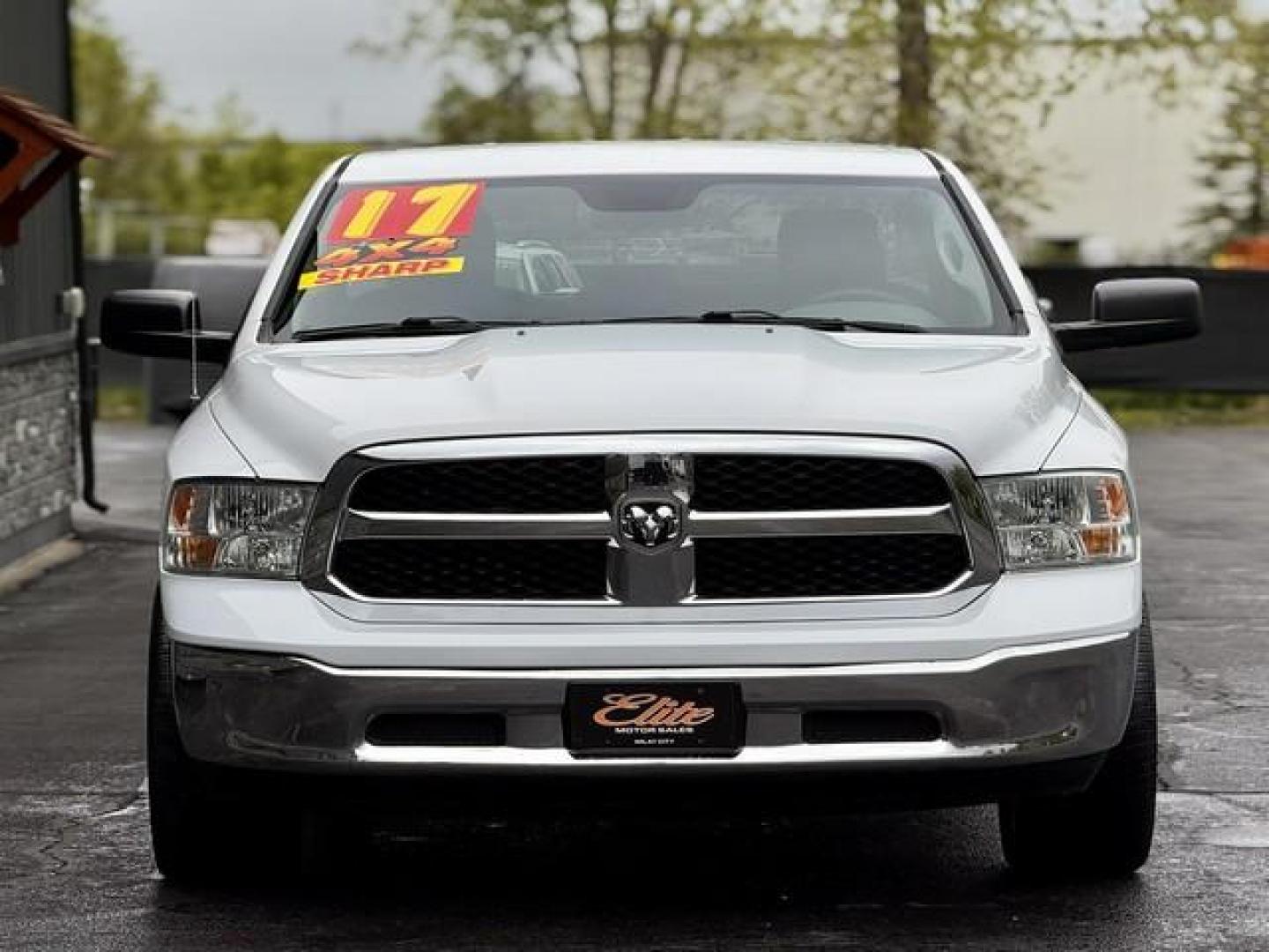 2017 WHITE RAM 1500 (1C6RR7FT4HS) with an V8,5.7L(345 CID),OHV engine, AUTOMATIC transmission, located at 14600 Frazho Road, Warren, MI, 48089, (586) 776-3400, 42.485996, -82.974220 - Photo#4