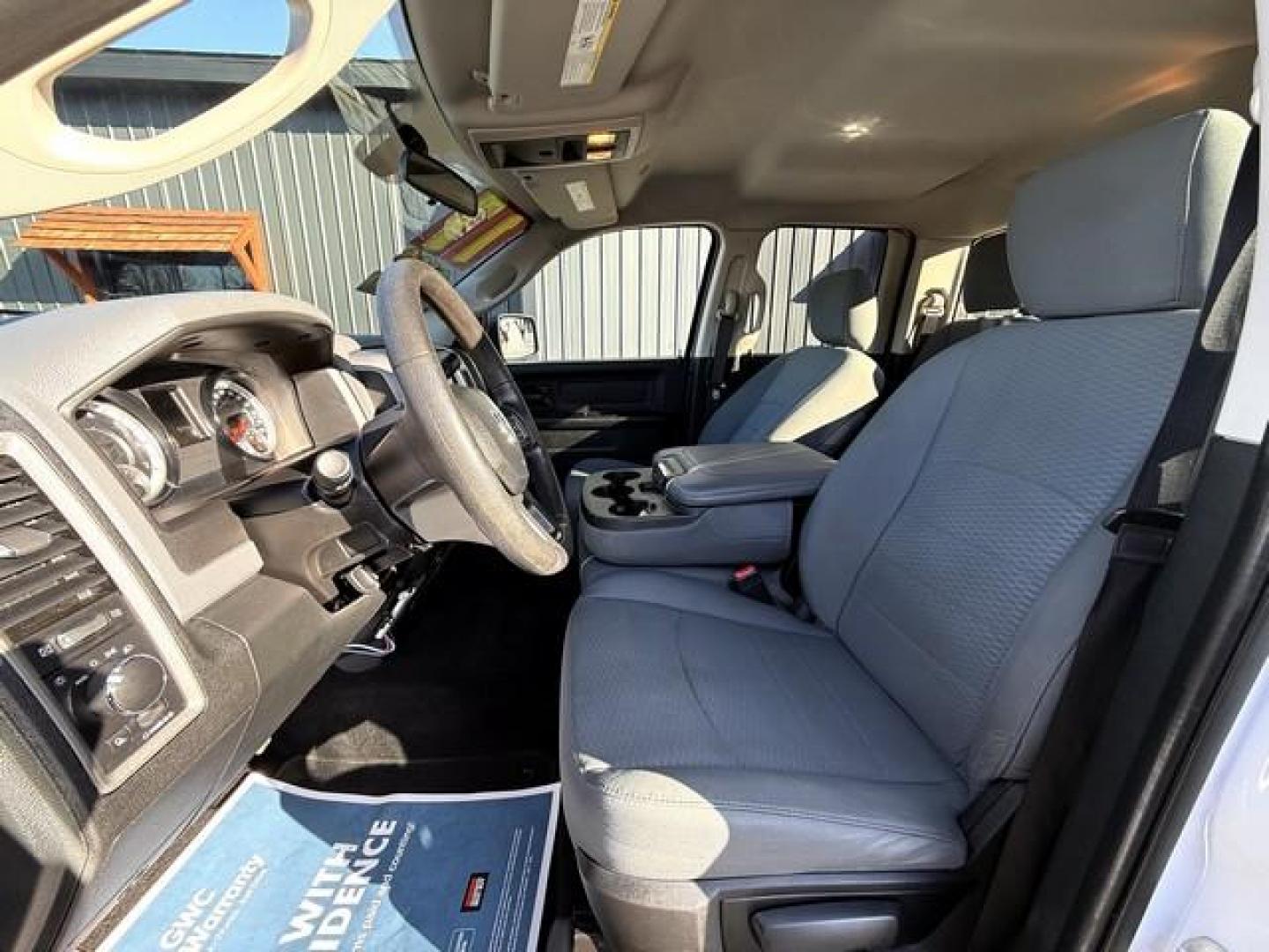 2017 WHITE RAM 1500 (1C6RR7FT4HS) with an V8,5.7L(345 CID),OHV engine, AUTOMATIC transmission, located at 14600 Frazho Road, Warren, MI, 48089, (586) 776-3400, 42.485996, -82.974220 - Photo#6